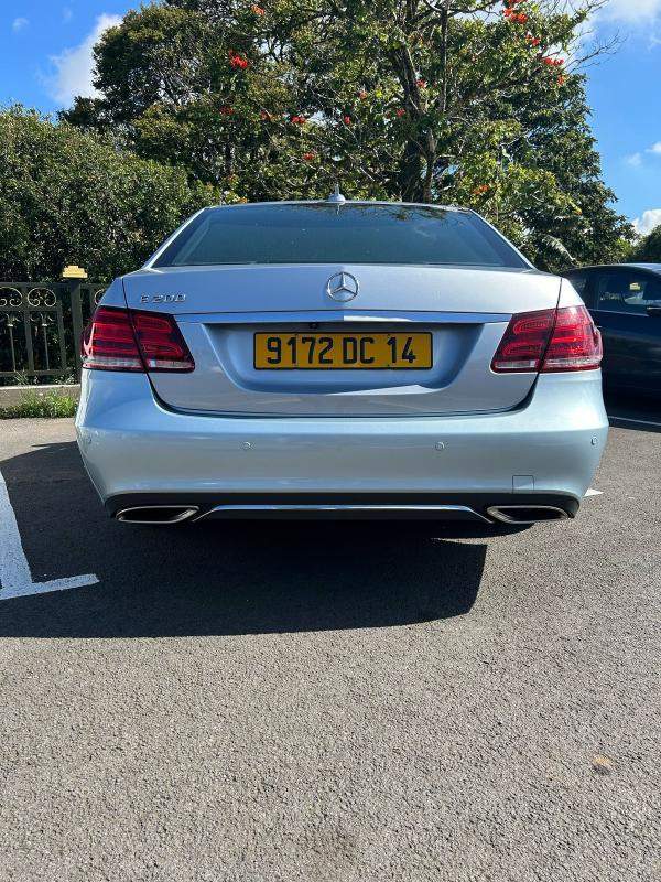 Mercedes Benz - E-class 2.0 Sedan Avantgarde - 3 - Luxury Cars  on Aster Vender