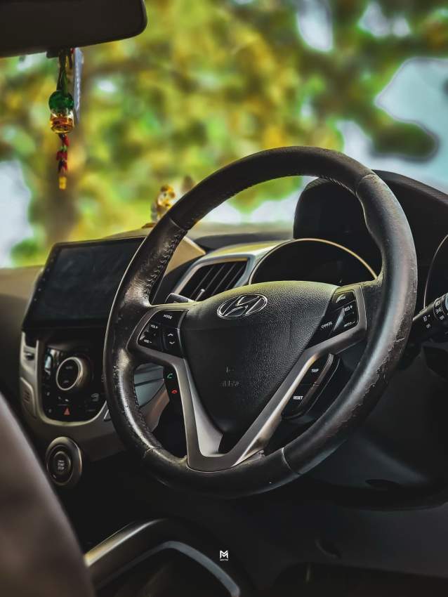 For Sale: Hyundai Veloster 2013 - 6 - Compact cars  on Aster Vender