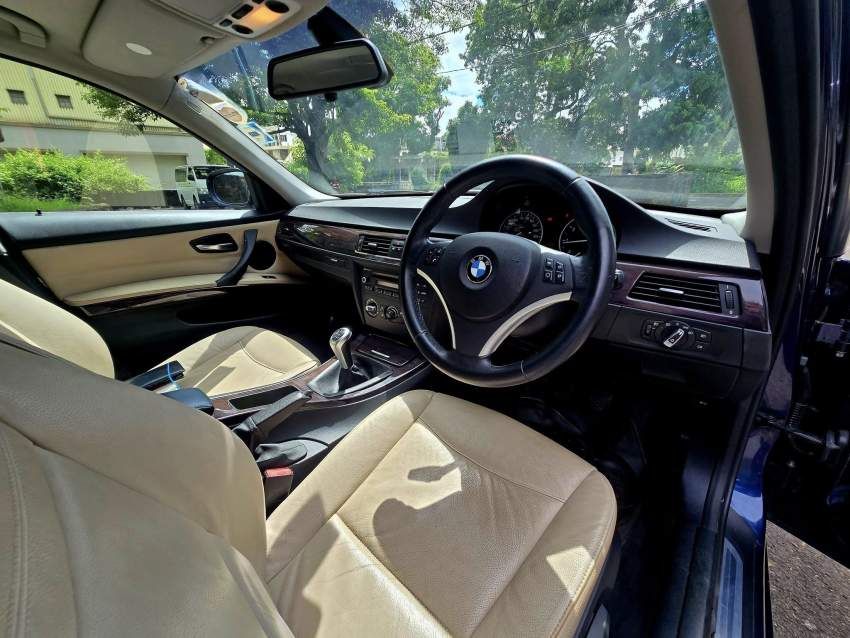 BMW E90  316i  2011 - 7 - Luxury Cars  on Aster Vender