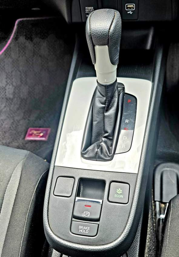 HONDA FIT HYBRID new shape 2020 - 8 - Family Cars  on Aster Vender