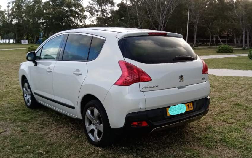Peugeot 3008 Yr 14 , 86K KM, SUV Fully Executive Rs. 425 K - 2 - SUV Cars  on Aster Vender