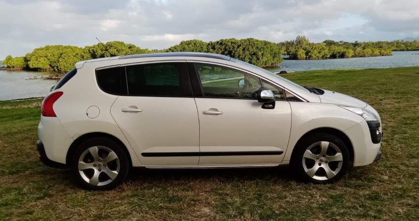 Peugeot 3008 Yr 14 , 86K KM, SUV Fully Executive Rs. 425 K - 1 - SUV Cars  on Aster Vender