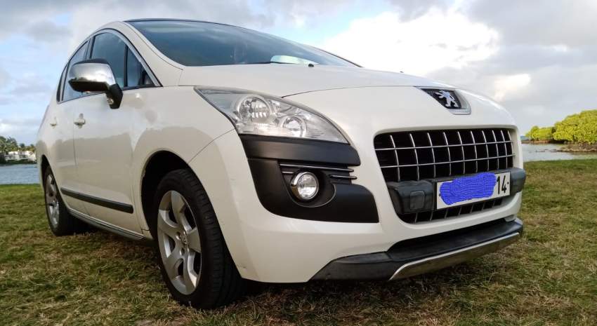 Peugeot 3008 Yr 14 , 86K KM, SUV Fully Executive Rs. 425 K - 3 - SUV Cars  on Aster Vender