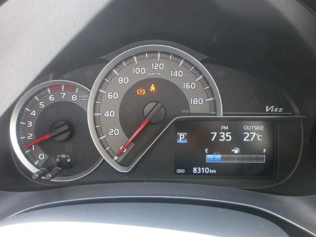 Toyota Vitz  - 1 - Family Cars  on Aster Vender