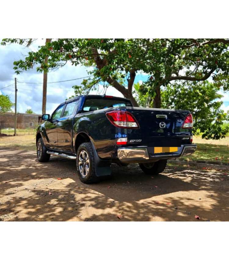 2018 Mazda BT-50 4x4 - 3 - Pickup trucks (4x4 & 4x2)  on Aster Vender