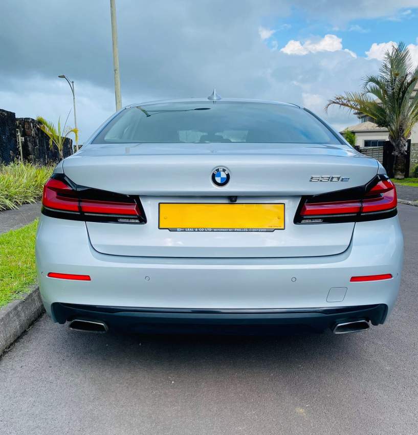 BMW 530E - 1 - Luxury Cars  on Aster Vender