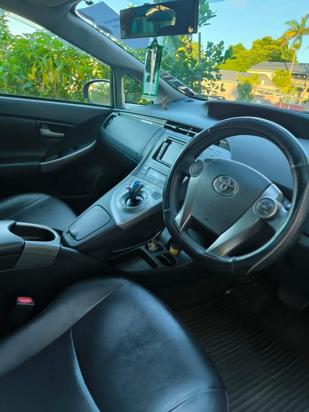 Toyota Prius 2014 - 4 - Family Cars  on Aster Vender