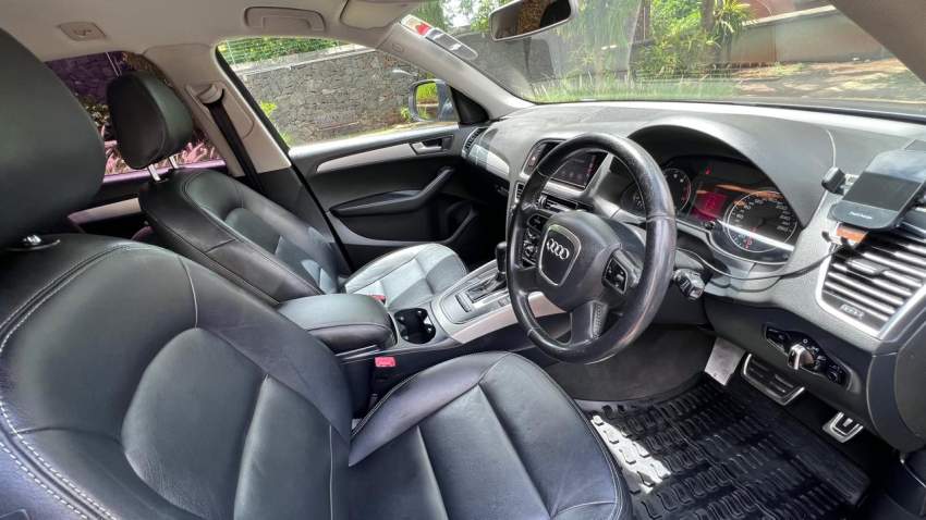 Audi Q5 Quattro 2.0 TFSI –  2012 - 7 - SUV Cars  on Aster Vender