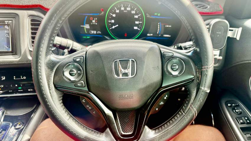 2014 HONDA VEZEL Z PACKAGE HYBRID - 8 - SUV Cars  on Aster Vender