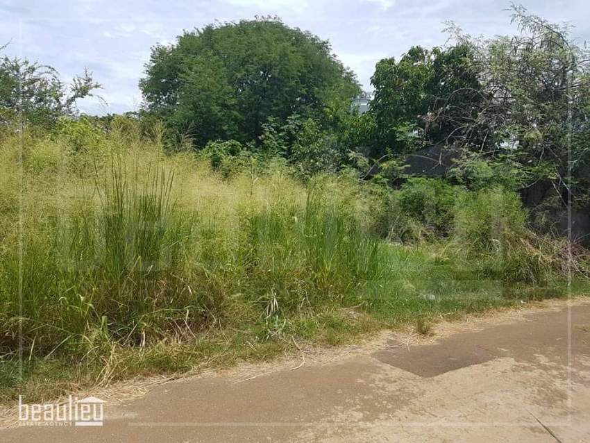 Residential land of 9 perches is for sale in Pointe Aux Piments - 1 - Land  on Aster Vender