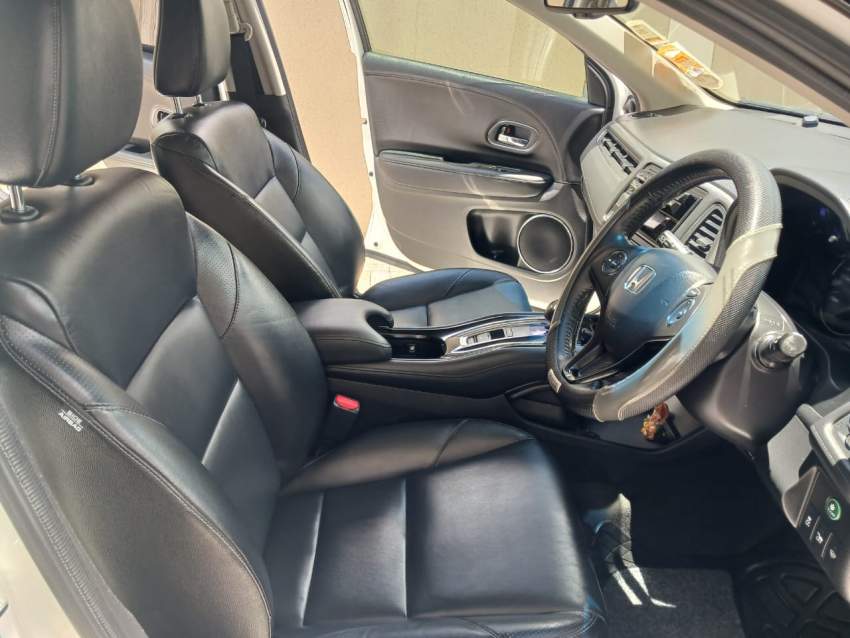 2014 Honda Vezel Hybrid - 6 - SUV Cars  on Aster Vender