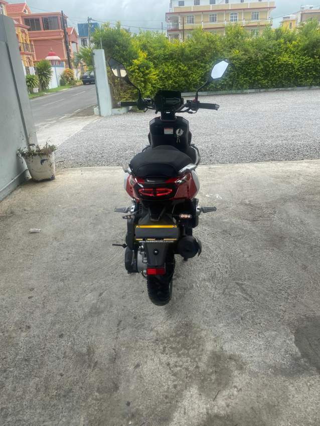 NEW WAY BWX 125cc - used for only 5 months like new!!! - 3 - Scooters (upto 50cc)  on Aster Vender