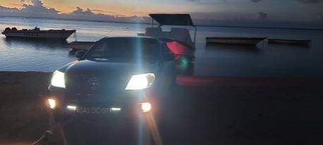 Hilux dec 07 for sale - 2 - Pickup trucks (4x4 & 4x2)  on Aster Vender