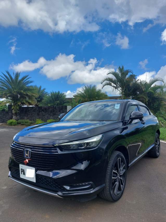 For Sale: 2021 Honda Vezel Hybrid Z Version - 1 - SUV Cars  on Aster Vender