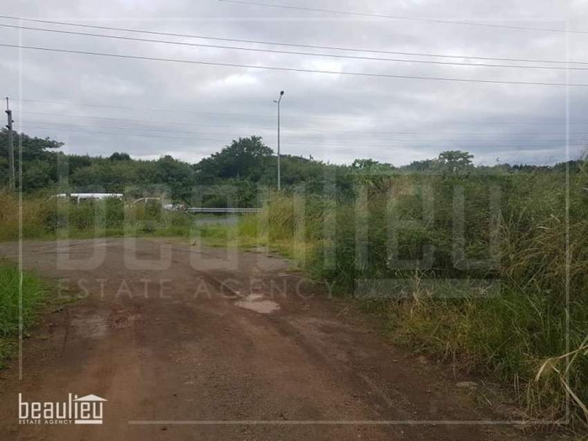 80 perches commercial land in Vale  - 0 - Land  on Aster Vender