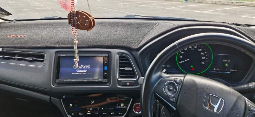 Honda Vezel Z Sensing Hybrid 2017 - 6 - SUV Cars  on Aster Vender