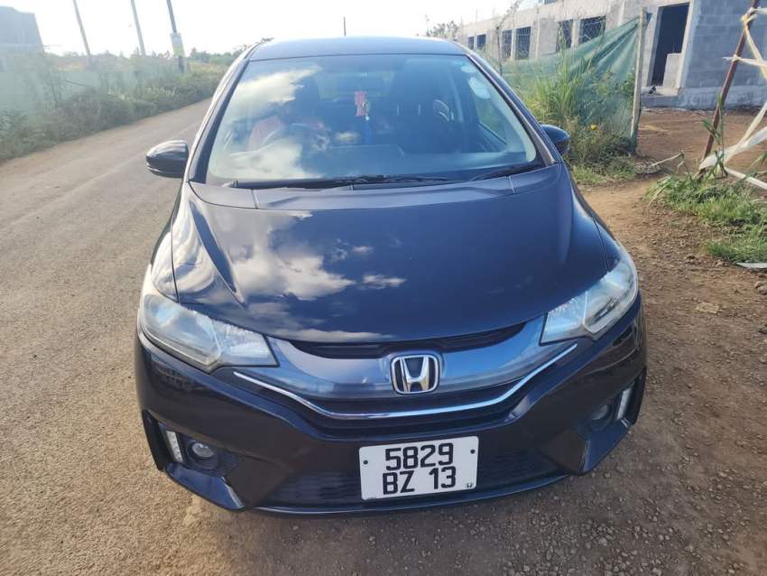 Honda fit 2013 - 0 - Family Cars  on Aster Vender