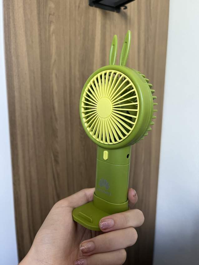 mini electric fan on the table - 1 - Others  on Aster Vender