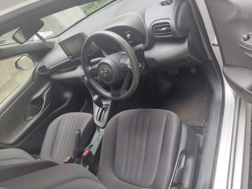 Toyota Yaris 2021 - 5 - Compact cars  on Aster Vender