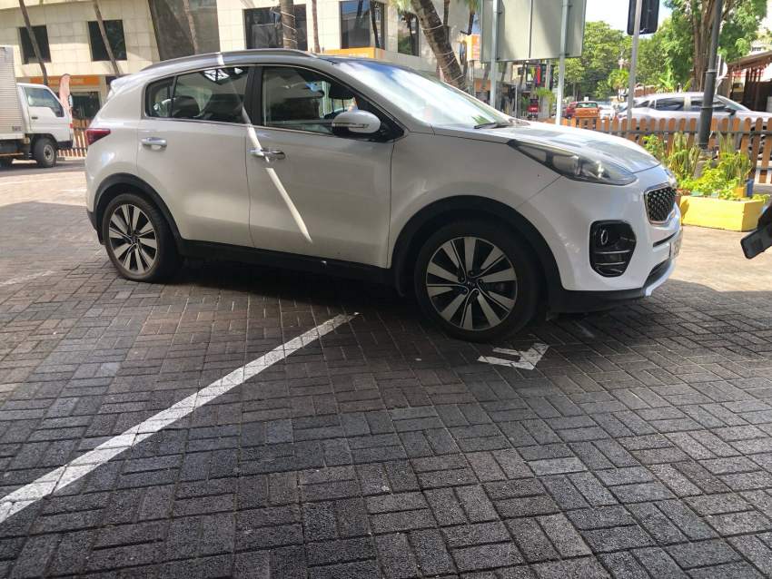 Kia Sportage 2017 - 2 - SUV Cars  on Aster Vender
