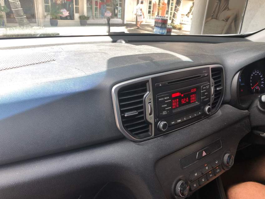 Kia Sportage 2017 - 5 - SUV Cars  on Aster Vender