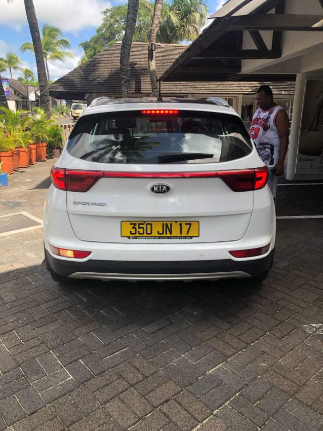 Kia Sportage 2017 - 3 - SUV Cars  on Aster Vender