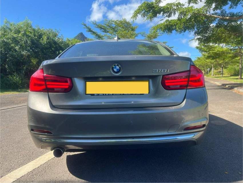 BMW 318i Luxury Line 2016 - 4 - Luxury Cars  on Aster Vender