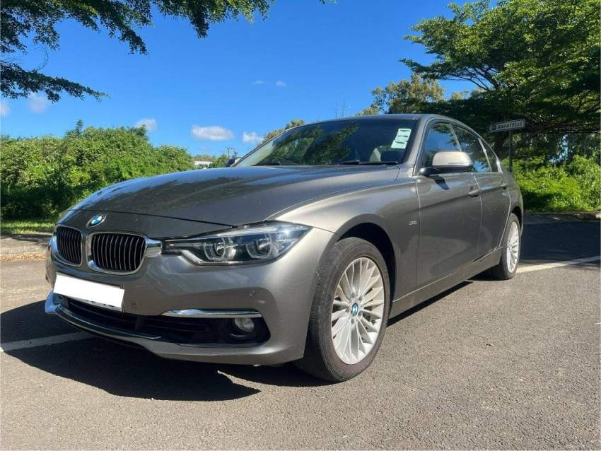 BMW 318i Luxury Line 2016 - 1 - Luxury Cars  on Aster Vender