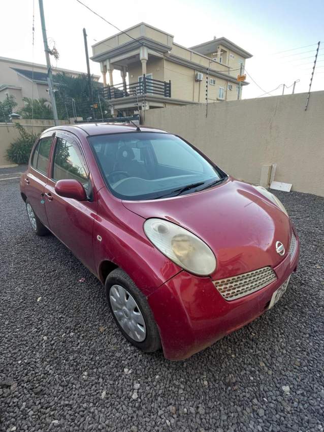 Nissan March - 5 - Compact cars  on Aster Vender
