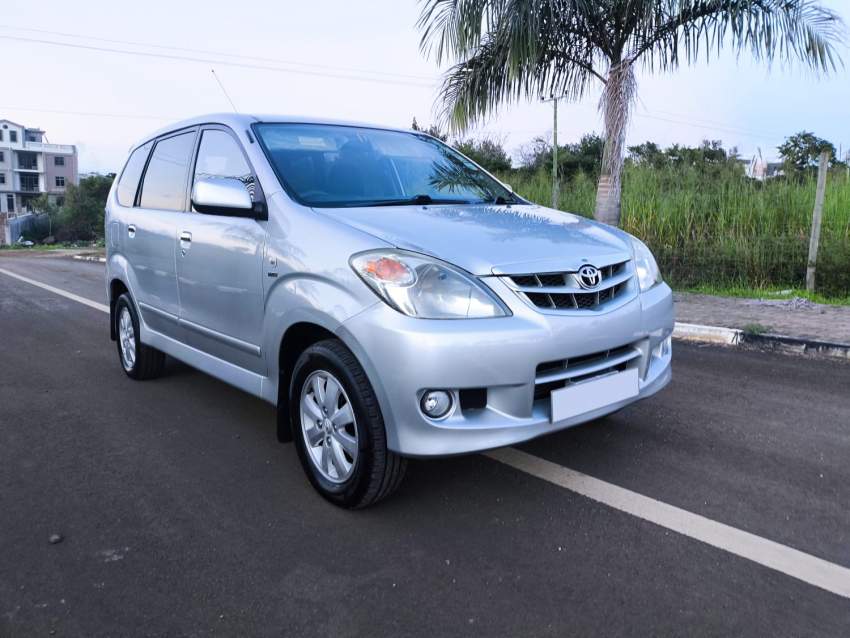 Toyota Avanza 1.5 G (Manual – Top Model) - 1 - Family Cars  on Aster Vender