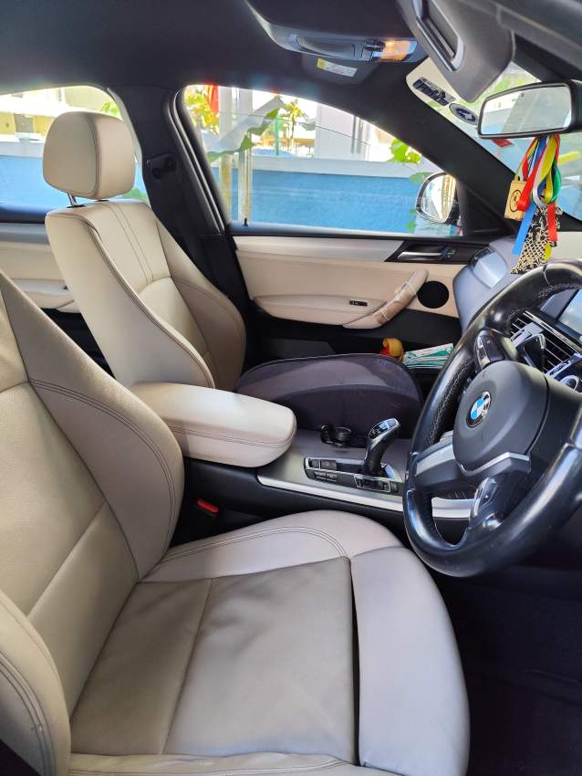 BMW X4 - 3 - SUV Cars  on Aster Vender