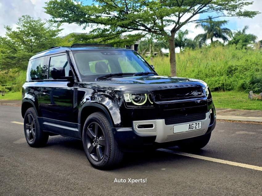 Land Rover Defender 2 door 2021 - 1 - SUV Cars  on Aster Vender