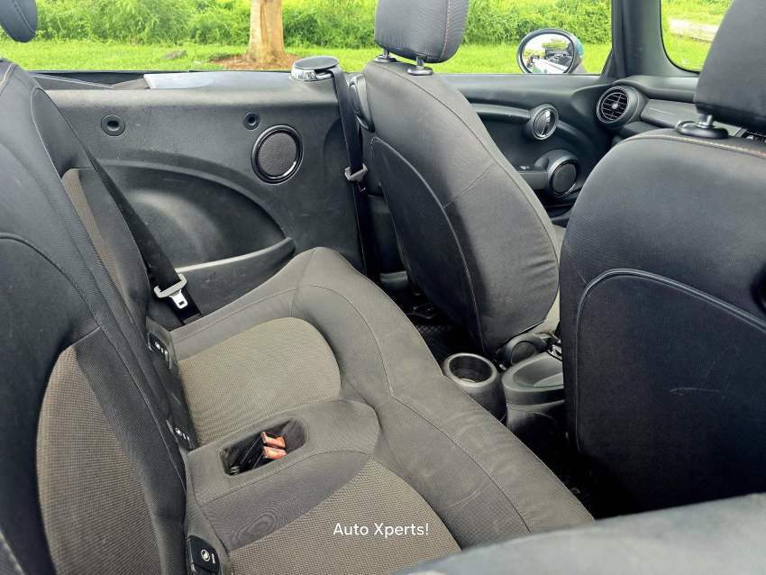 Mini Cooper Convertible 2018 - 6 - Family Cars  on Aster Vender