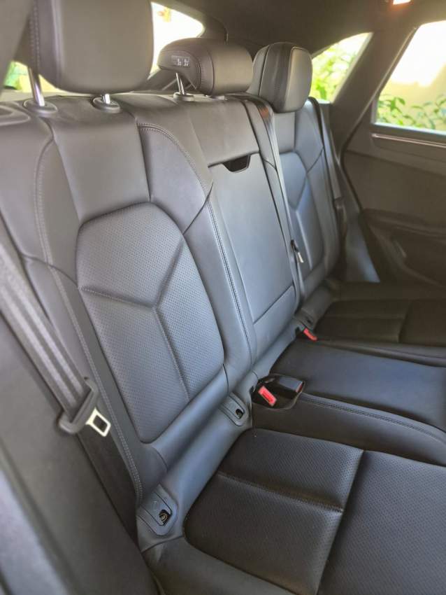 Porsche Macan 2020 - 7 - SUV Cars  on Aster Vender