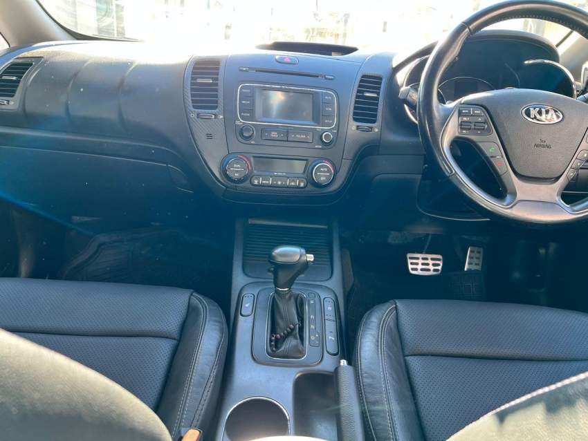 Kia Cerato 2015 - 3 - Family Cars  on Aster Vender