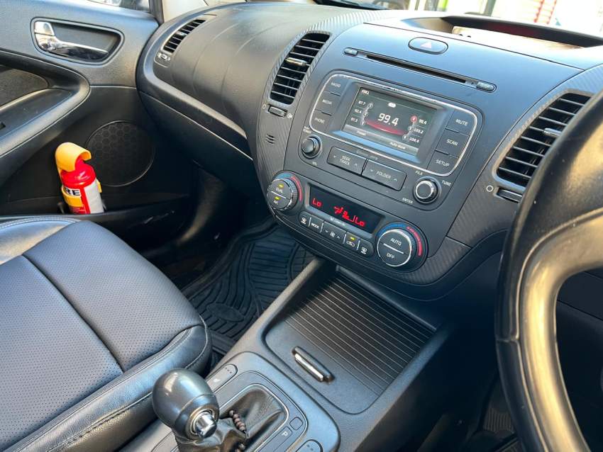 Kia Cerato 2015 - 4 - Family Cars  on Aster Vender