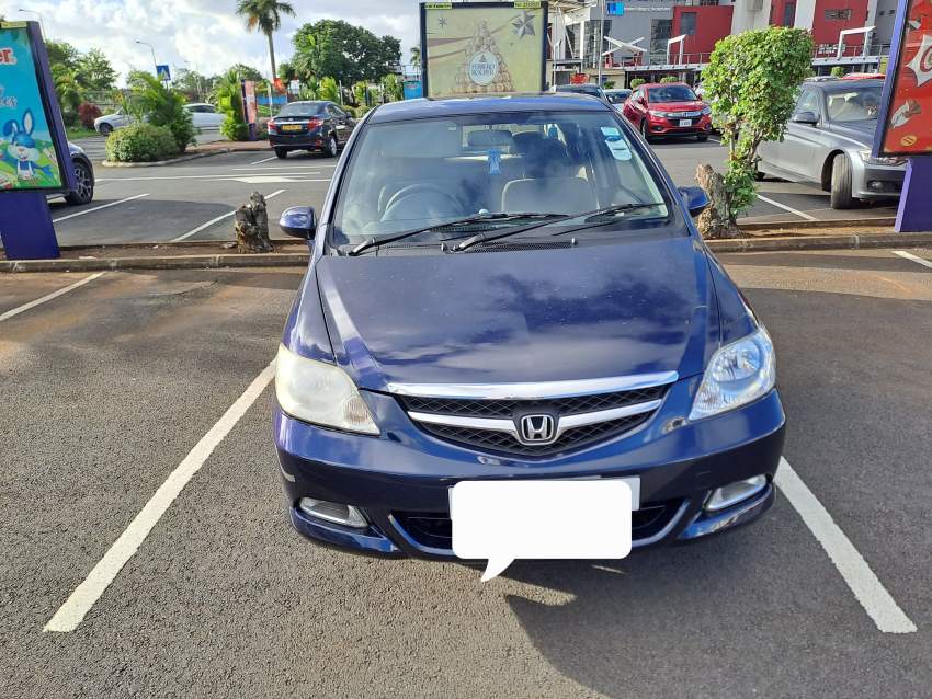 Honda city 1.5 Sedan - 2 - Family Cars  on Aster Vender