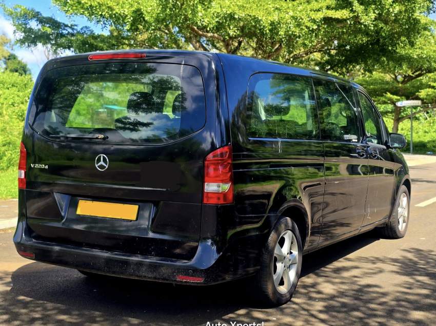 Mercedes V220 D 2017 - 3 - Family Cars  on Aster Vender
