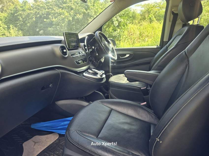 Mercedes V220 D 2017 - 7 - Family Cars  on Aster Vender
