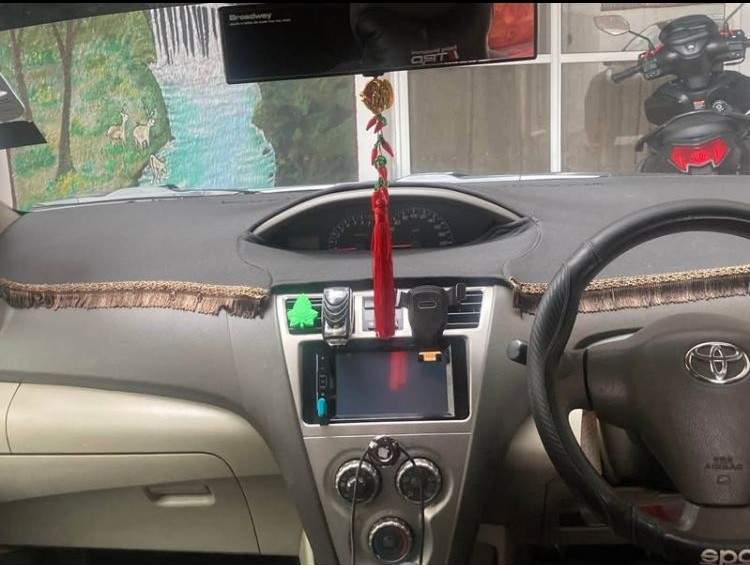 Toyota Yaris 2012 - 3 - Family Cars  on Aster Vender