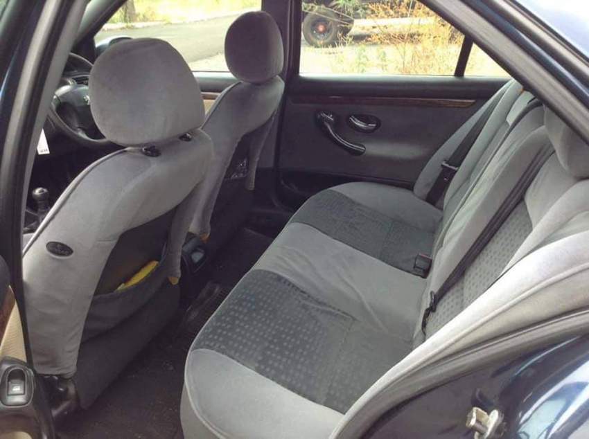 Voiture Peugeot a vendre negotiable - 3 - Family Cars  on Aster Vender