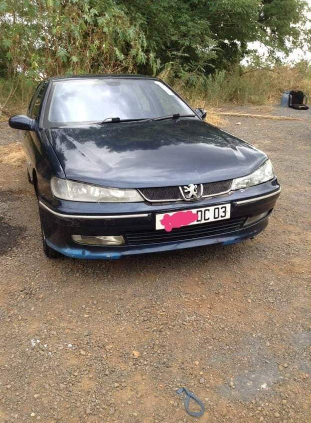 Voiture Peugeot a vendre negotiable - 1 - Family Cars  on Aster Vender