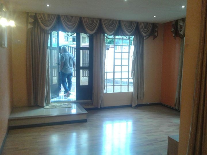 Une Grande maison 2200pc a Poudre dor Hamlet - 2 - House  on Aster Vender