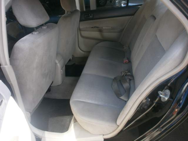 MITSUBISHI LANCER GLX - 6 - Family Cars  on Aster Vender