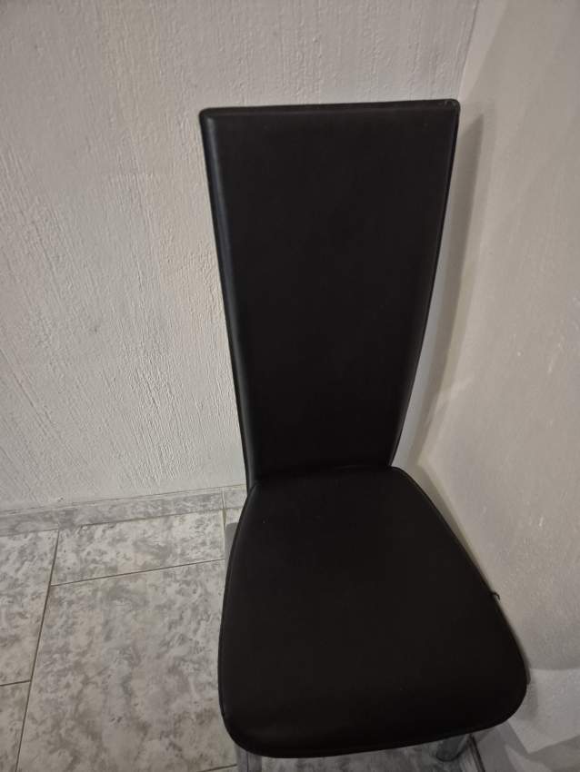 Second hand table and chairs - 0 - Table & chair sets  on Aster Vender