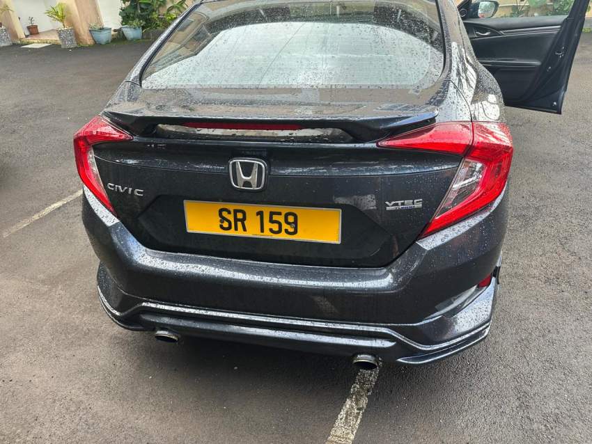 2017 Honda Civic Turbo - 3 - Family Cars  on Aster Vender