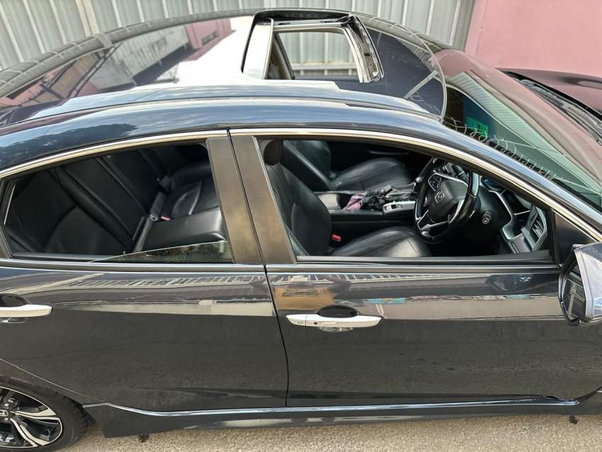 2017 Honda Civic Turbo - 1 - Family Cars  on Aster Vender