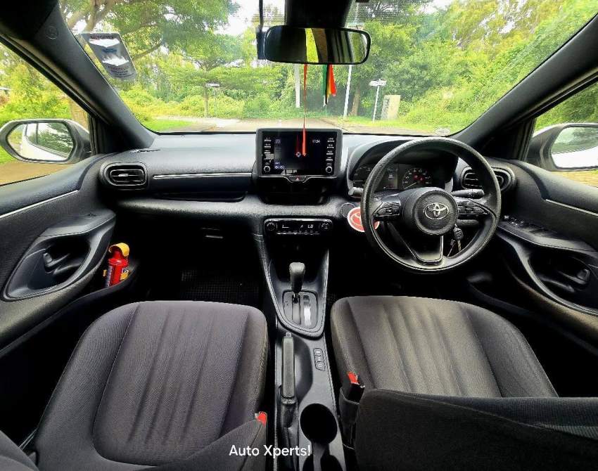 TOYOTA YARIS 1.5 Hybrid  2020 - 9 - Compact cars  on Aster Vender