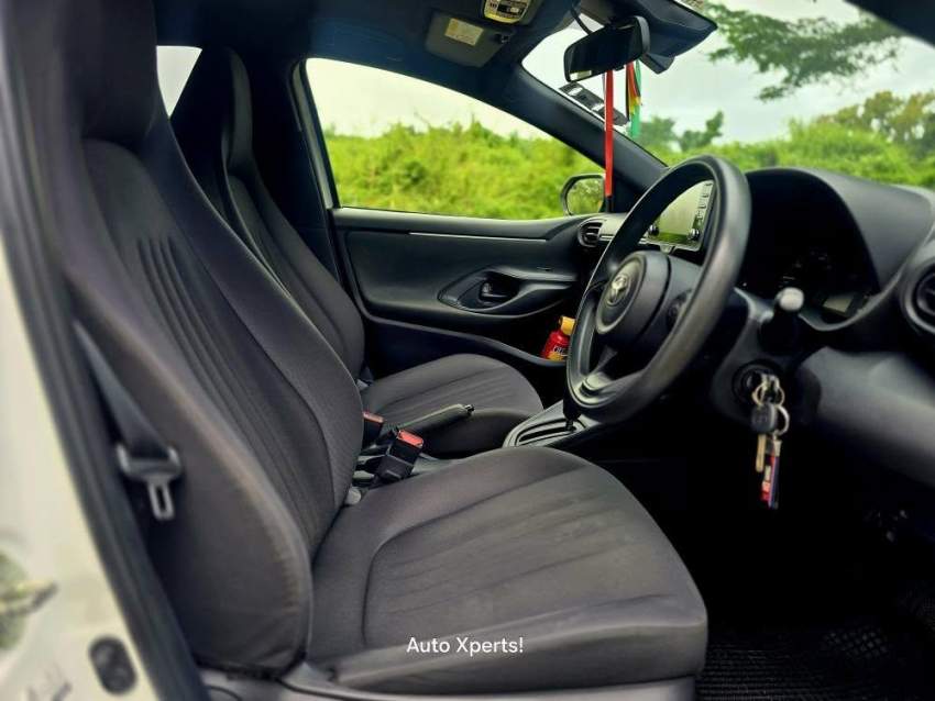 TOYOTA YARIS 1.5 Hybrid  2020 - 8 - Compact cars  on Aster Vender