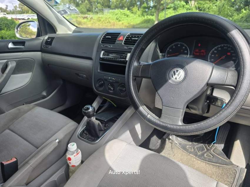VOLKSWAGEN GOLF 5 2006 - 6 - Compact cars  on Aster Vender